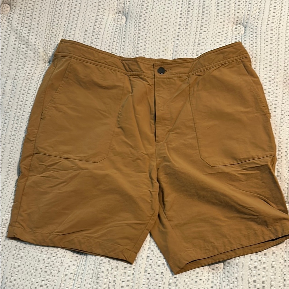Men's Tan Shorts